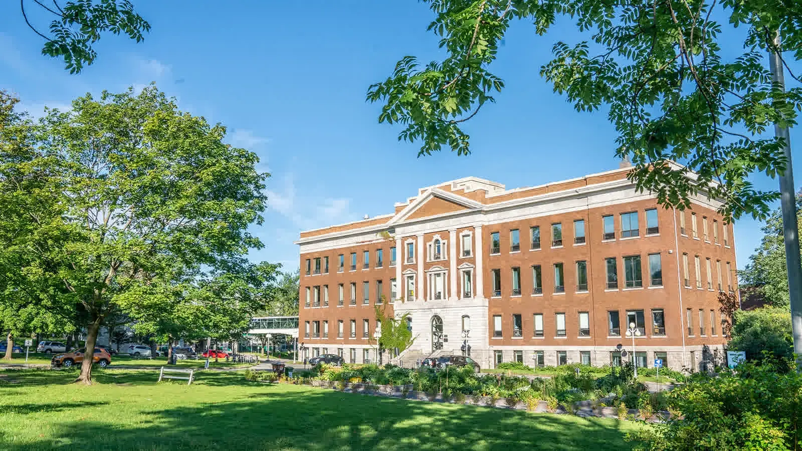 CEGEP campus protection